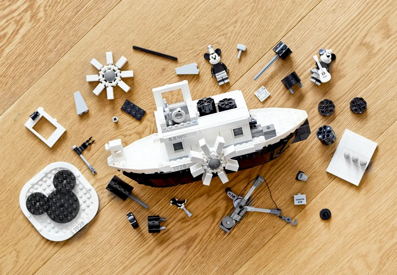 Amazon steamboat willie lego online