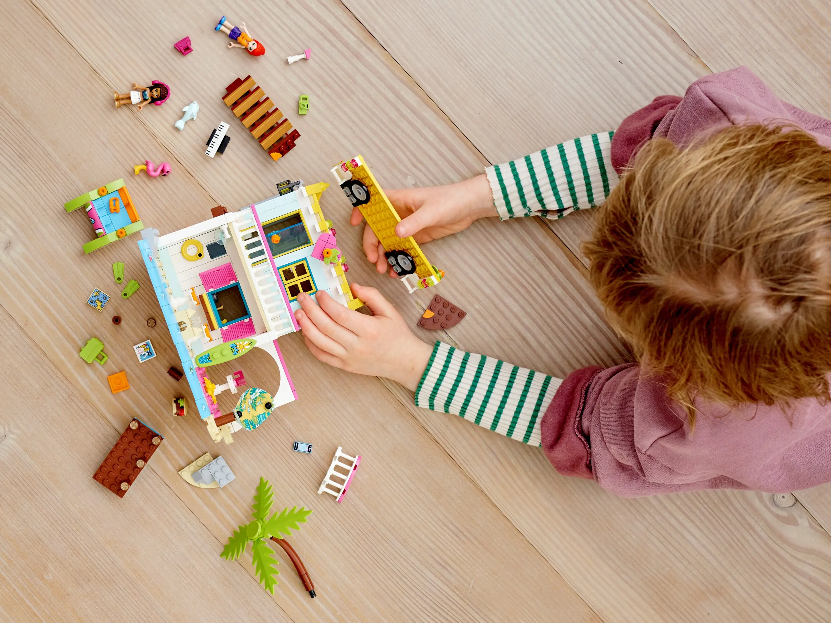 LEGO Friends Beach House Set 41428 SetDB