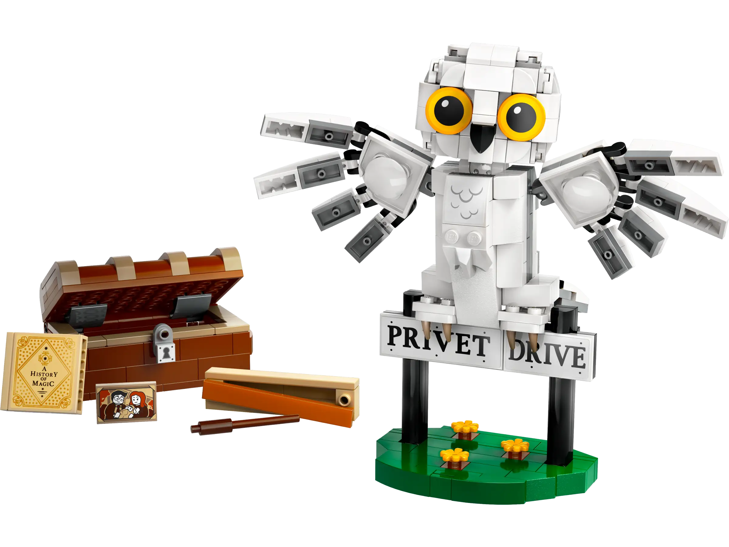 LEGO Harry Potter Hedwig at 4 Privet Drive Set 76425