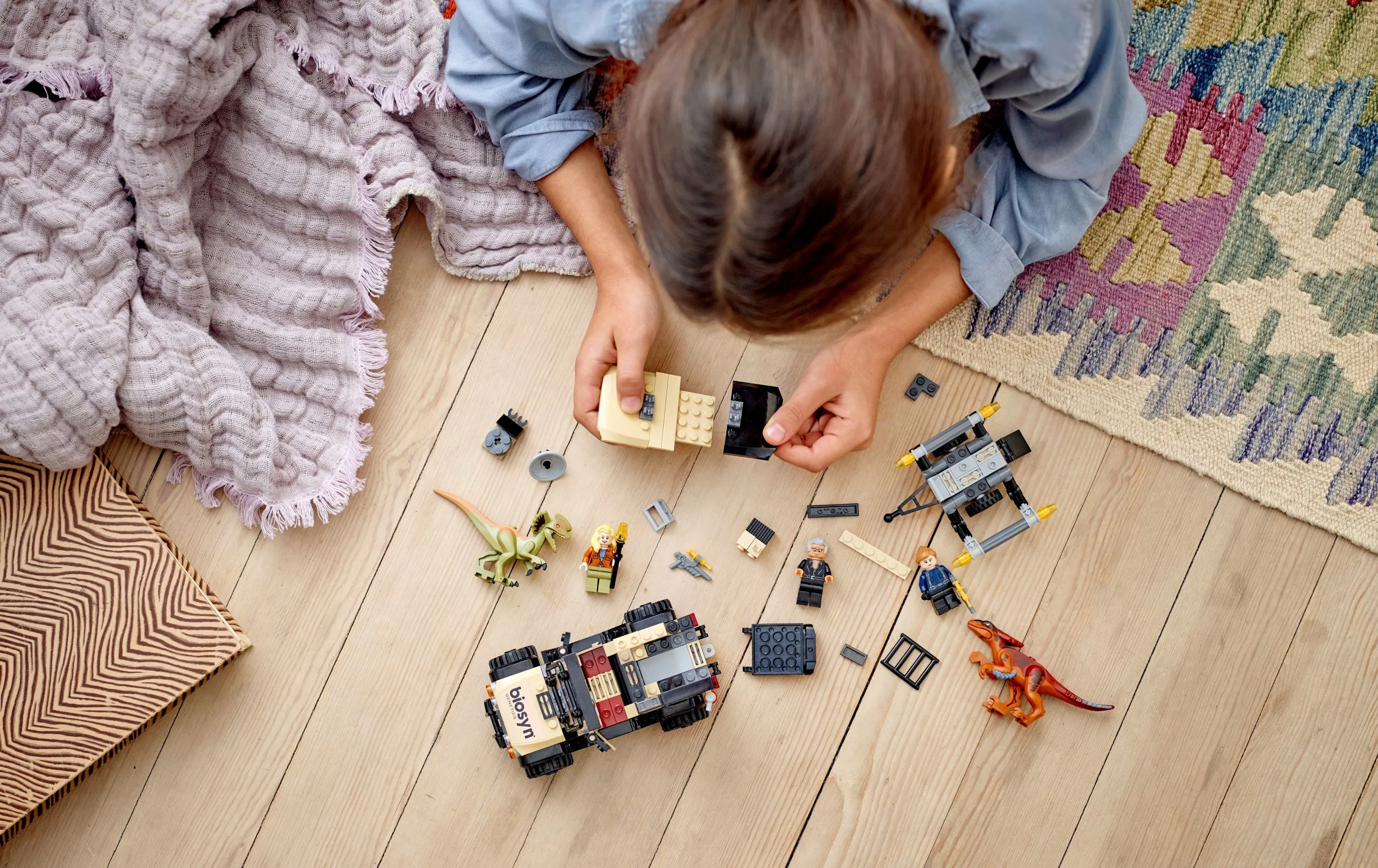 LEGO Jurassic World Pyroraptor & Dilophosaurus Transport