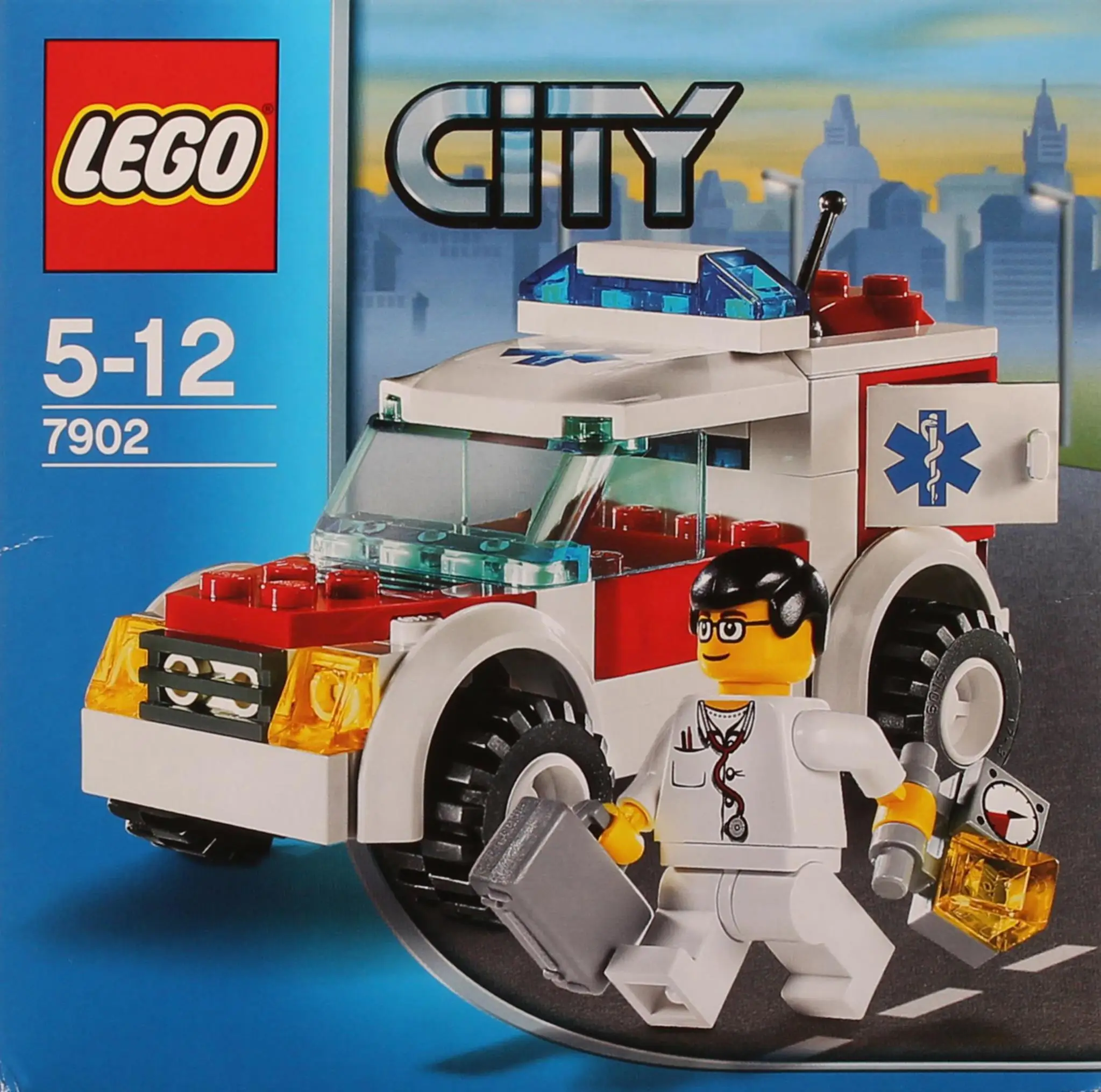 LEGO City Doctor's Car • Set 7902 • SetDB