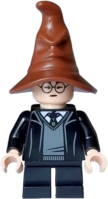 Harry Potter - Hogwarts Robe, Black Tie and Short Legs, Reddish Brown Sorting Hat minifigure